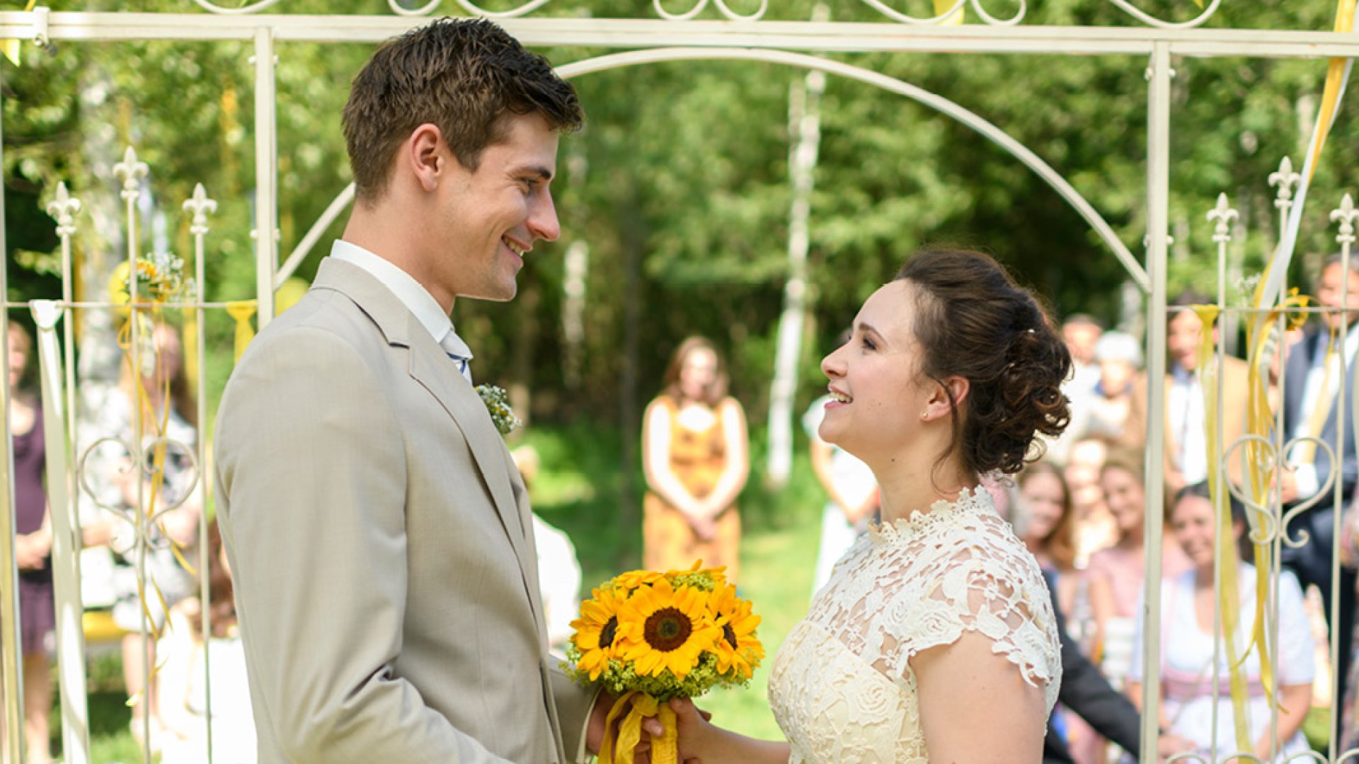 „Sturm der Liebe“: Sommerhochzeit in traumhafter Kulisse