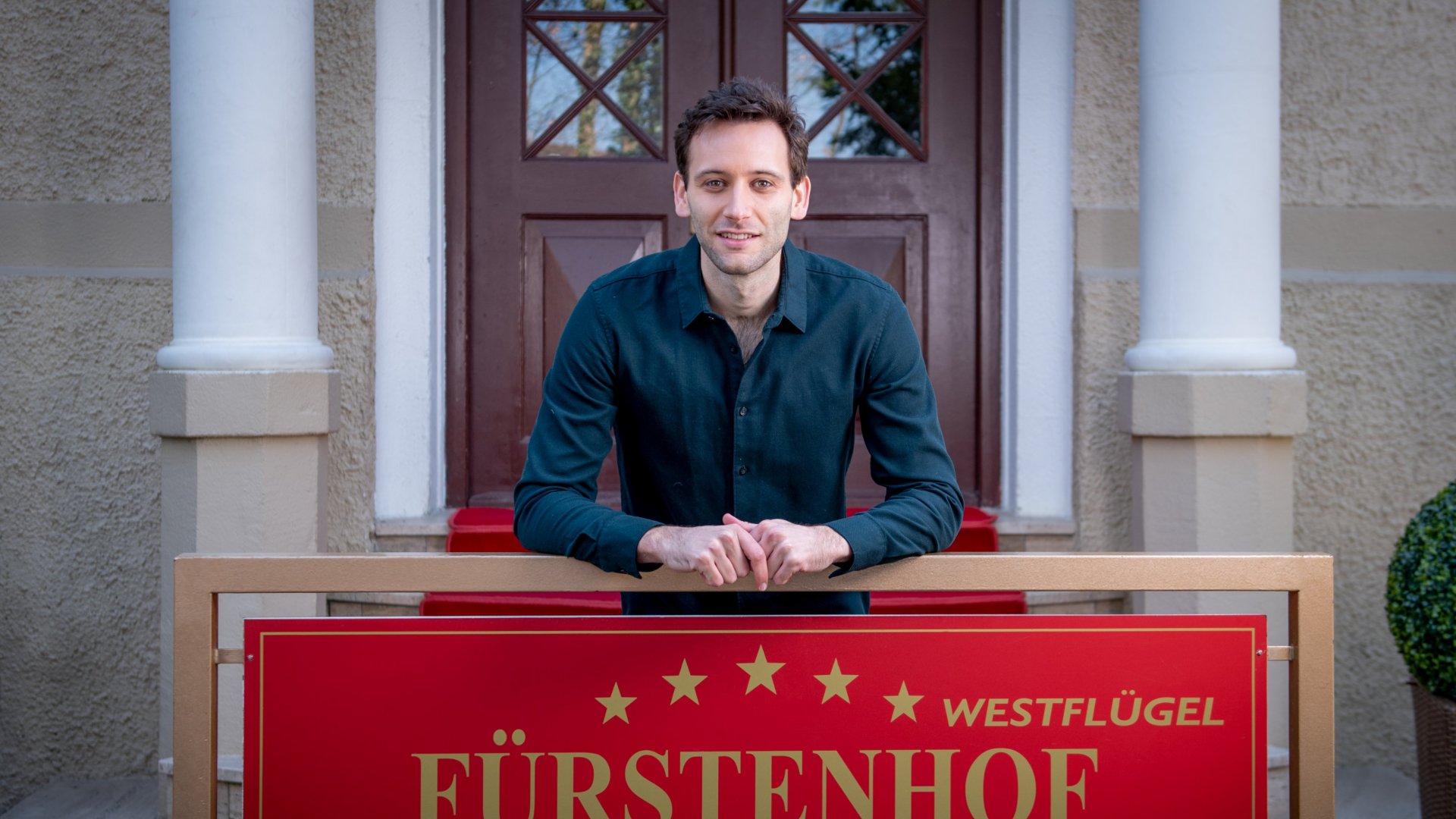 Ein neuer Single Mann am „Fürstenhof“: Mitte Juni 2023 stößt Tim Borys zum Cast