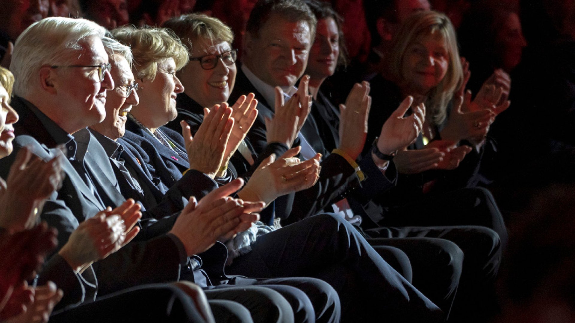 Umjubelte Weltpremiere in Anwesenheit des Bundespräsidenten